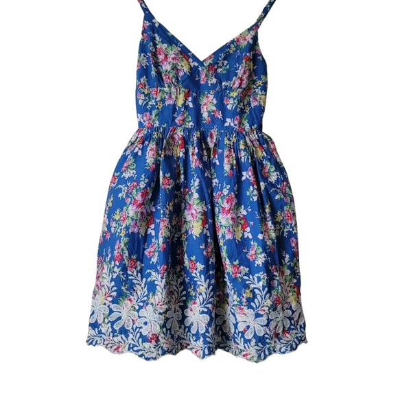 Vintage Summer Floral Embroidered Dress Size up to Medium - Picture 1 of 10